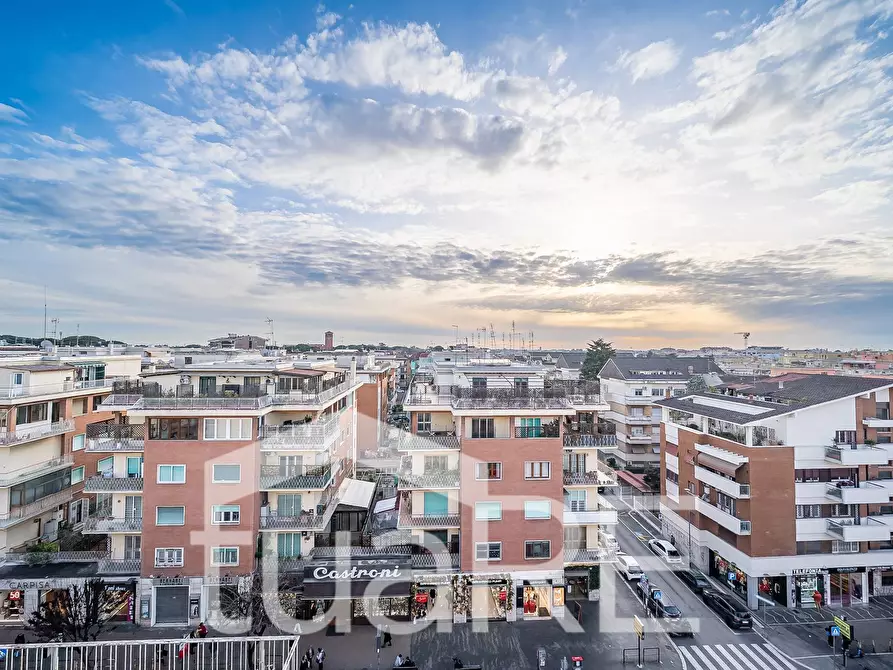 Immagine 25 di Appartamento in vendita  in Piazza Dei Giureconsulti a Roma