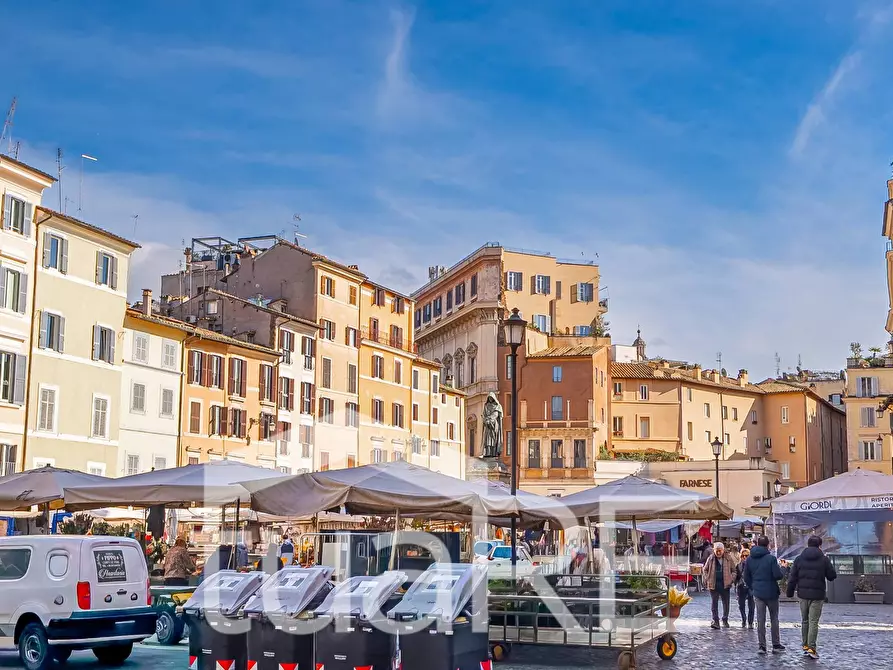Immagine 6 di Appartamento in vendita  in Via Dei Cappellari a Roma