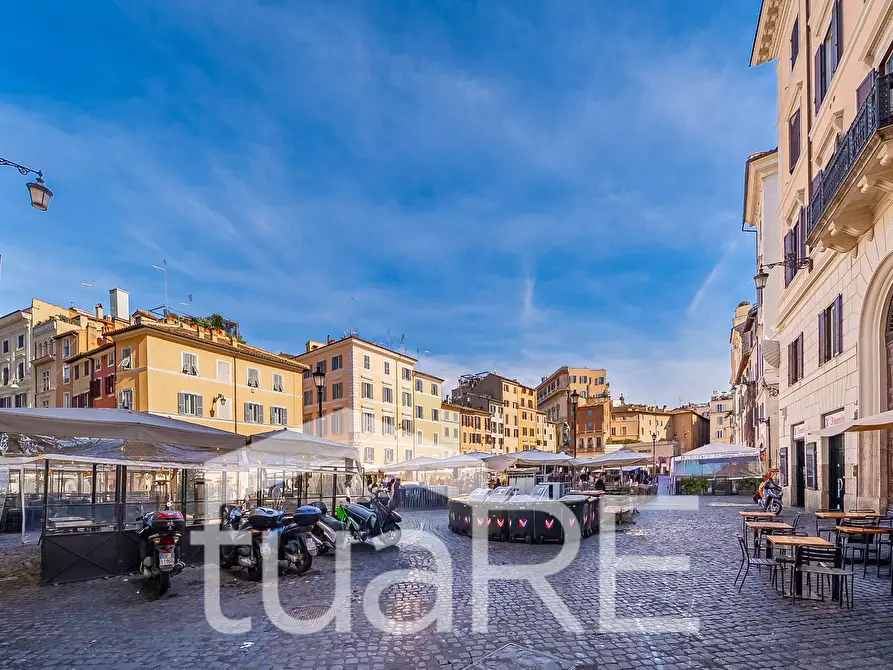 Immagine 9 di Appartamento in vendita  in Via Dei Cappellari a Roma