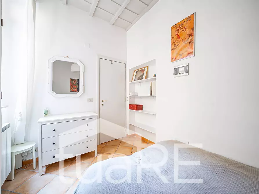 Immagine 10 di Appartamento in vendita  in Via Dei Cappellari a Roma