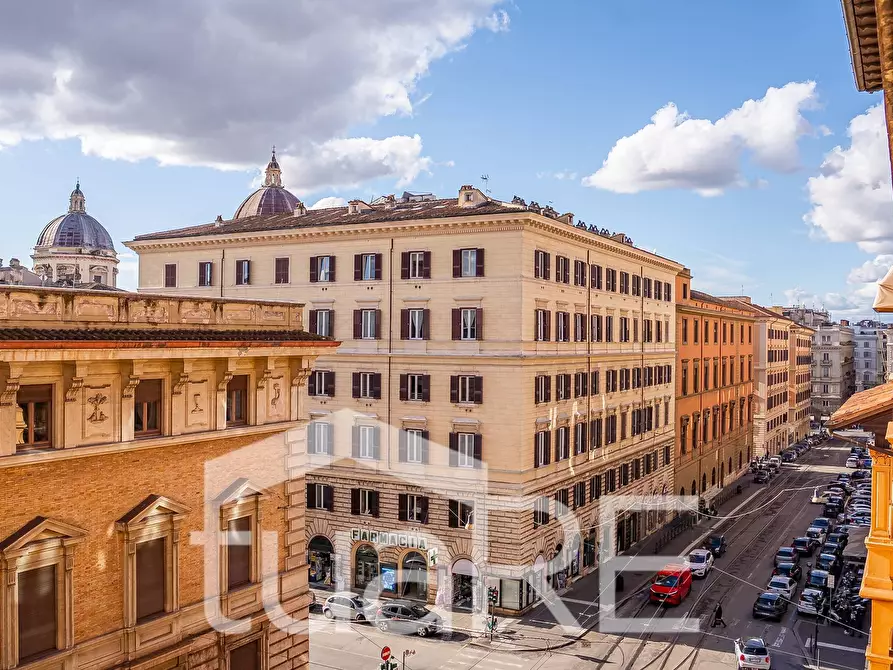 Immagine 4 di Appartamento in vendita  in Via Cavour a Roma