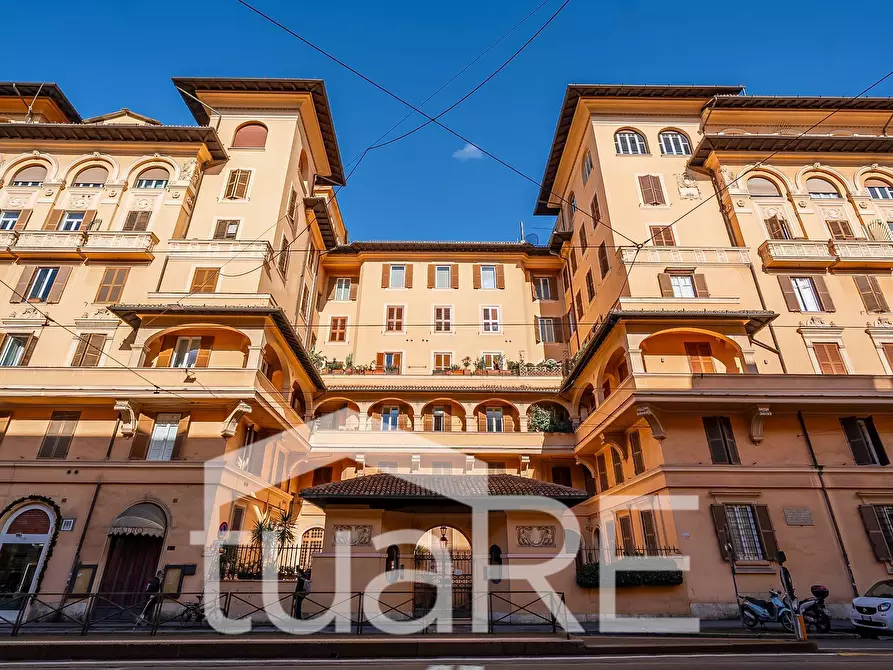 Immagine 7 di Appartamento in vendita  in Via Cavour a Roma