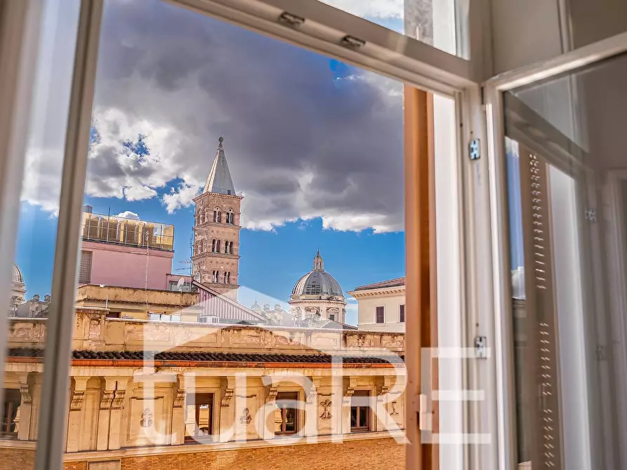 Immagine 8 di Appartamento in vendita  in Via Cavour a Roma