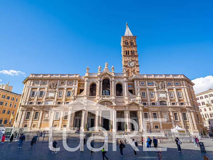 Immagine 11 di Appartamento in vendita  in Via Cavour a Roma