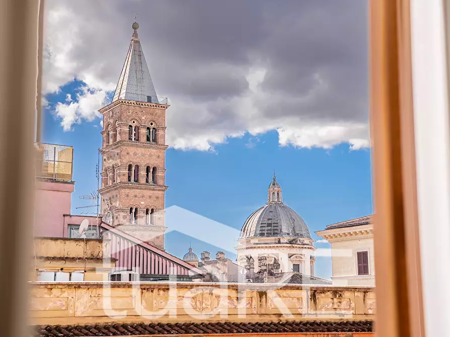 Immagine 12 di Appartamento in vendita  in Via Cavour a Roma