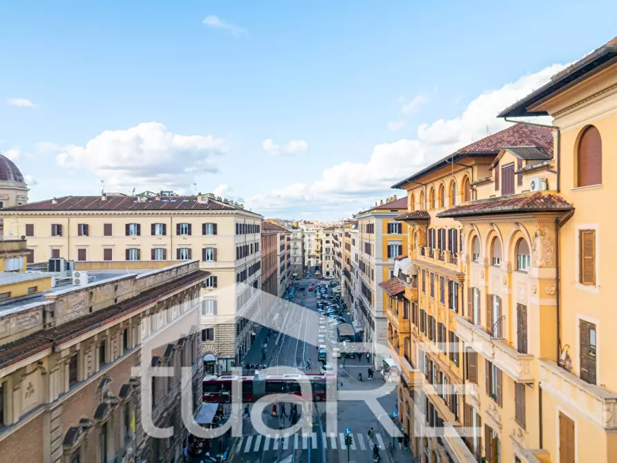 Immagine 13 di Appartamento in vendita  in Via Cavour a Roma