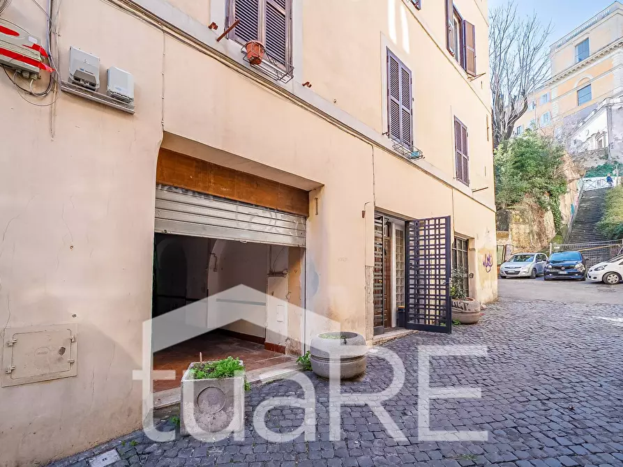 Immagine 6 di Appartamento in vendita  in Vicolo Del Cedro a Roma