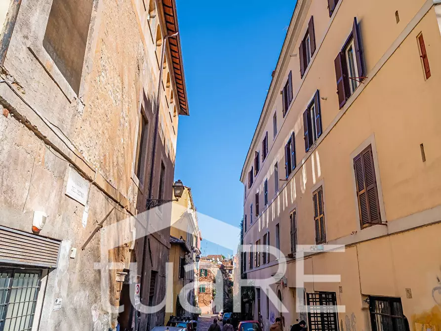 Immagine 18 di Appartamento in vendita  in Vicolo Del Cedro a Roma