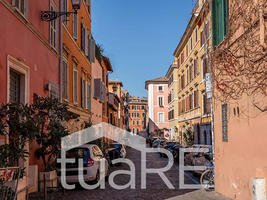 Immagine 19 di Box auto in vendita  in Vicolo Del Cedro a Roma