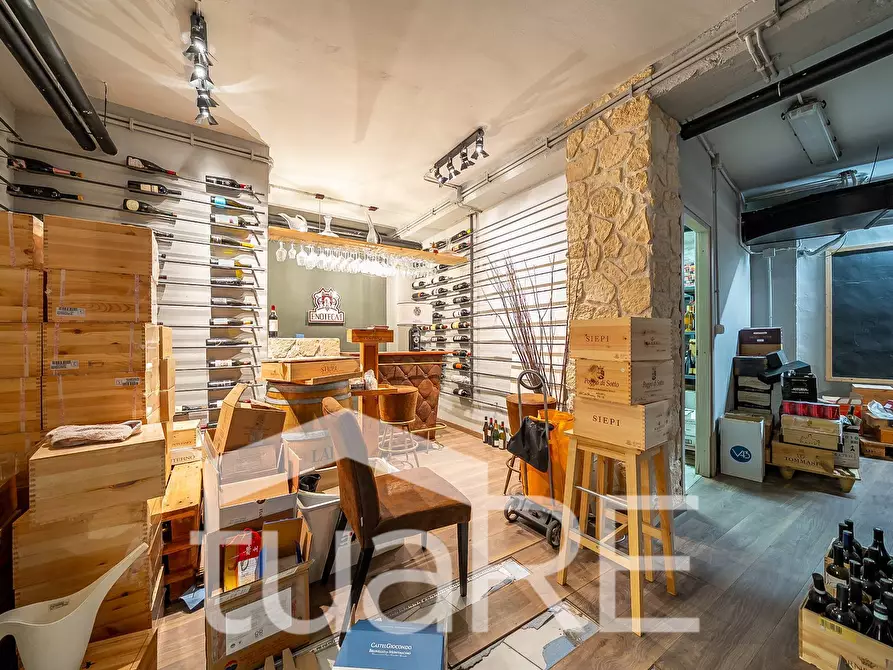 Immagine 12 di Negozio in vendita  in Via Principe Eugenio a Roma