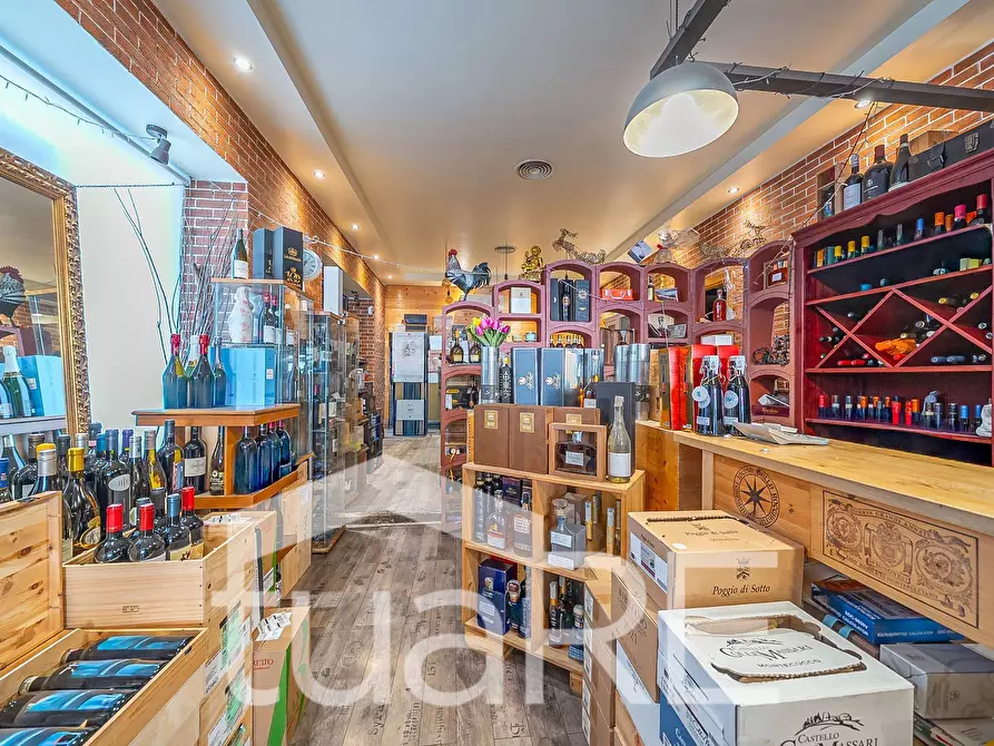 Immagine 18 di Negozio in vendita  in Via Principe Eugenio a Roma