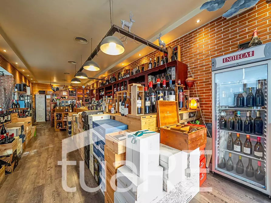Immagine 19 di Negozio in vendita  in Via Principe Eugenio a Roma