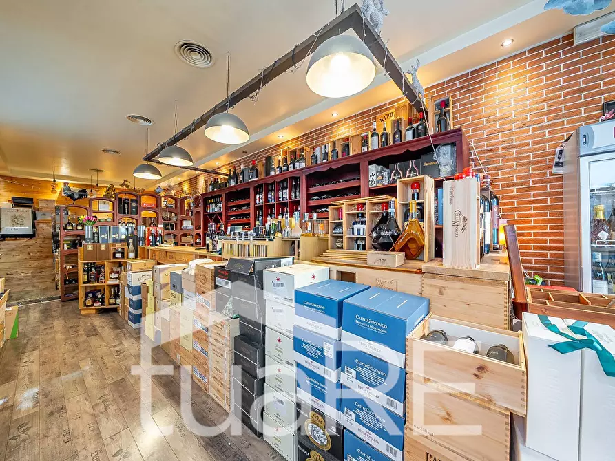 Immagine 20 di Negozio in vendita  in Via Principe Eugenio a Roma