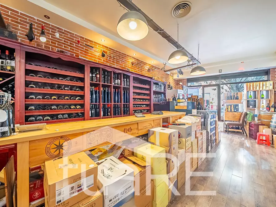 Immagine 24 di Negozio in vendita  in Via Principe Eugenio a Roma