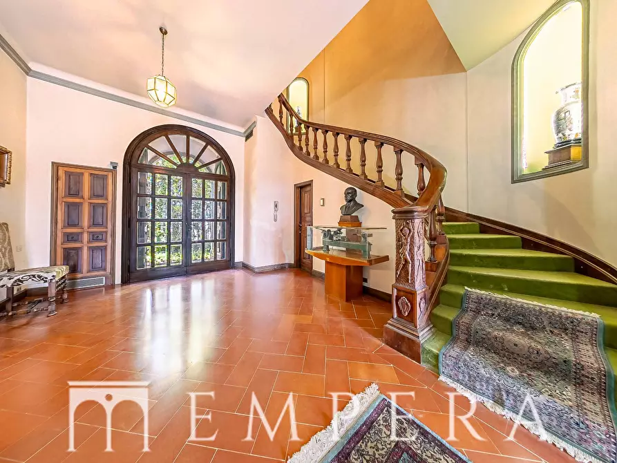 Immagine 2 di Villa in vendita  in Via Montecascioli a Scandicci