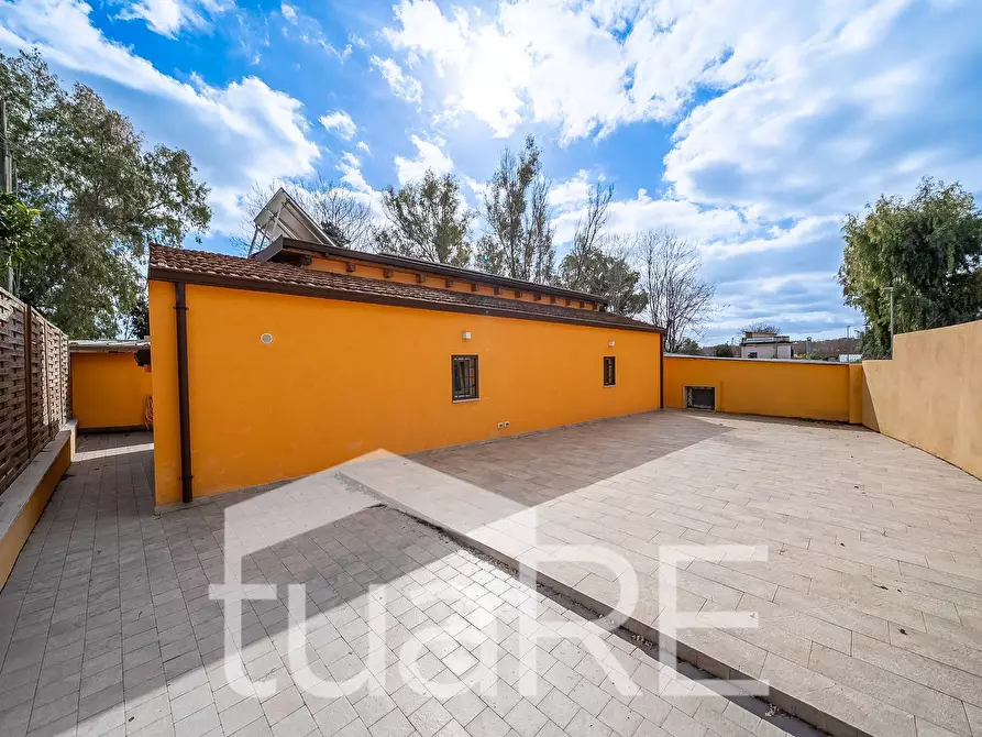 Immagine 2 di Villa in vendita  in Via Di Santa Passera a Roma