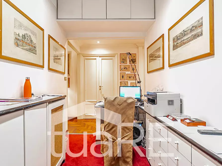 Immagine 10 di Appartamento in vendita  in Via Monte Santo a Roma