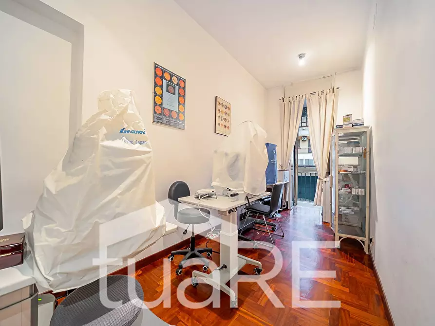 Immagine 11 di Appartamento in vendita  in Via Monte Santo a Roma