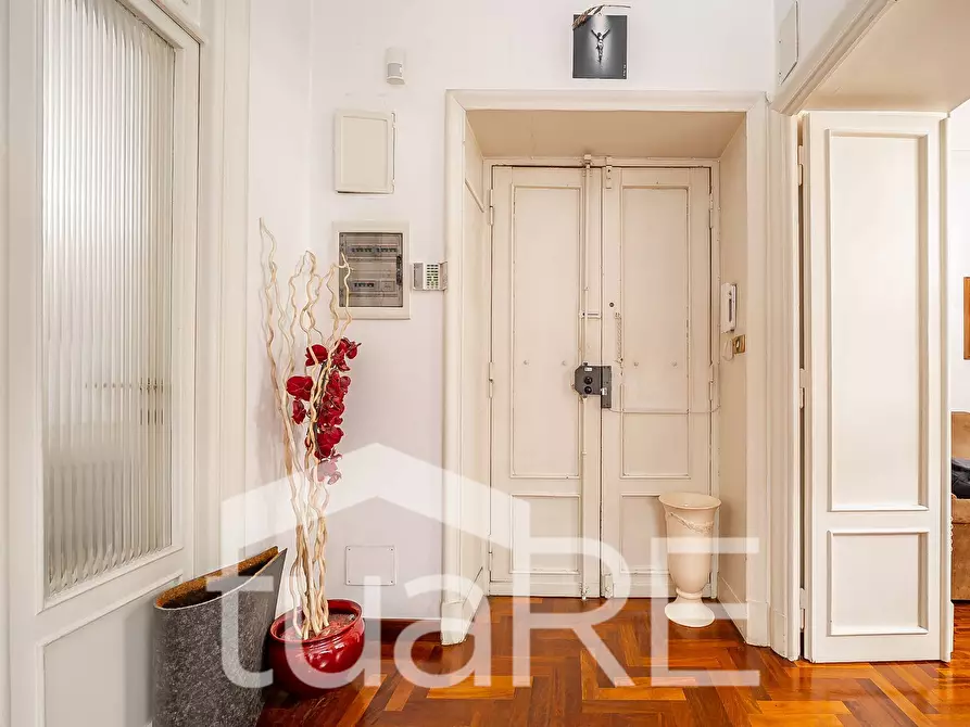 Immagine 13 di Appartamento in vendita  in Via Monte Santo a Roma