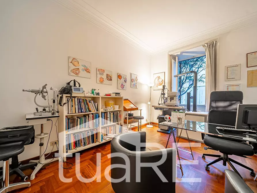 Immagine 16 di Appartamento in vendita  in Via Monte Santo a Roma