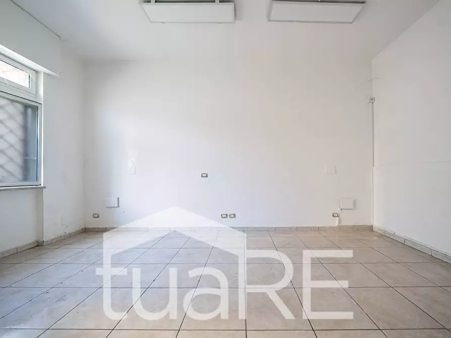 Immagine 3 di Negozio in vendita  in Via Di Pietralata a Roma