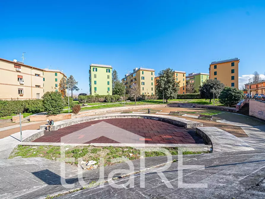 Immagine 11 di Negozio in vendita  in Via Di Pietralata a Roma