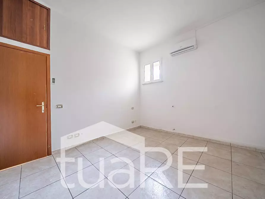 Immagine 15 di Negozio in vendita  in Via Di Pietralata a Roma