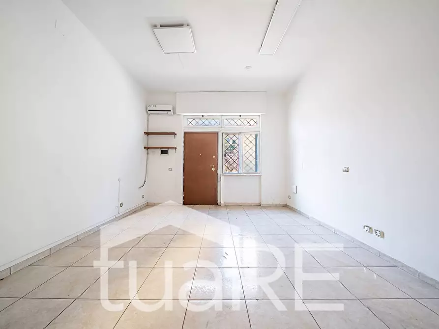 Immagine 19 di Negozio in vendita  in Via Di Pietralata a Roma