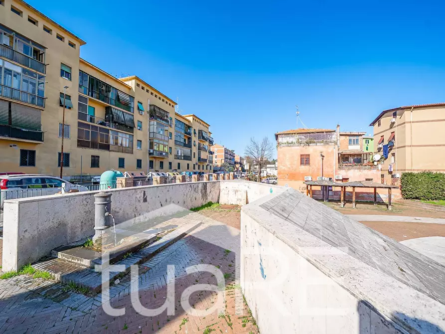 Immagine 24 di Negozio in vendita  in Via Di Pietralata a Roma