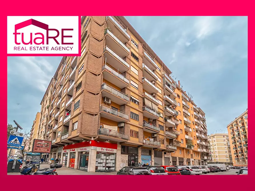 Immagine 1 di Magazzino in vendita  in Via Giovanni Aldini a Roma