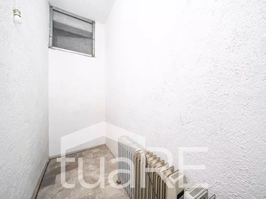 Immagine 19 di Magazzino in vendita  in Via Giovanni Aldini a Roma