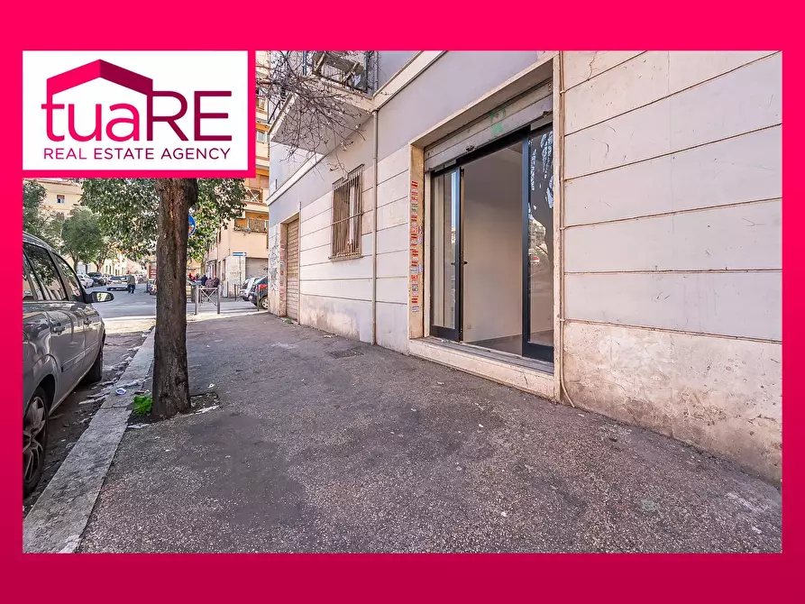 Immagine 1 di Negozio in vendita  in Via Bartolomeo Perestrello a Roma