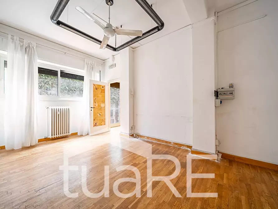 Immagine 3 di Appartamento in vendita  in Via Luigi Bodio a Roma