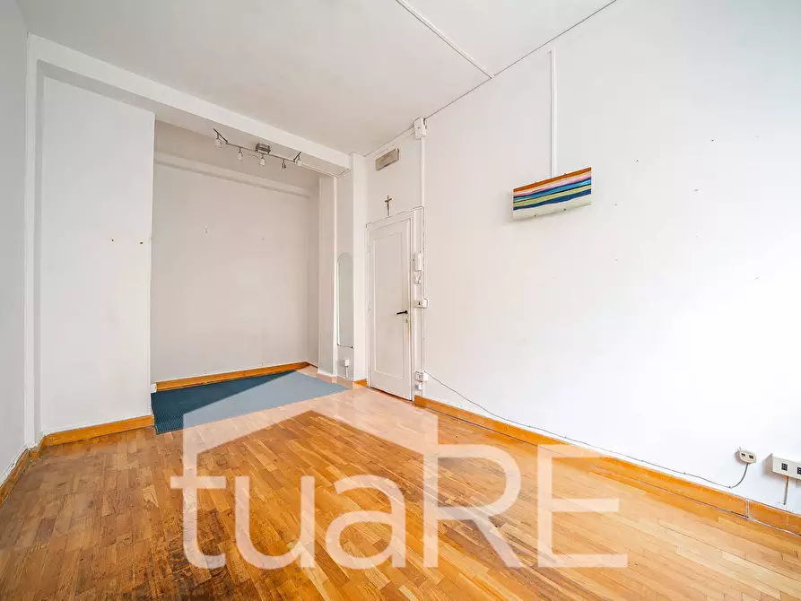 Immagine 5 di Appartamento in vendita  in Via Luigi Bodio a Roma