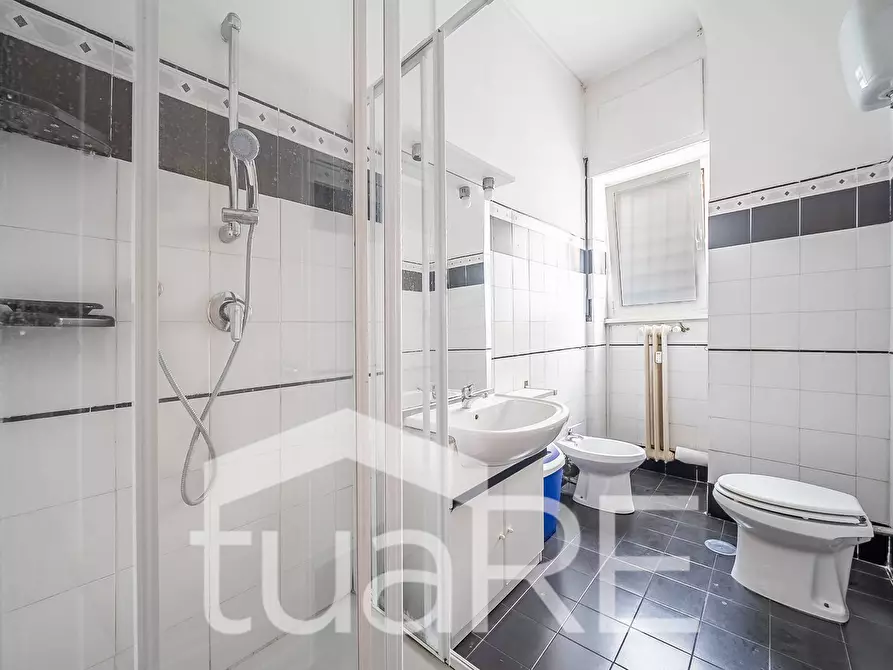 Immagine 9 di Appartamento in vendita  in Via Luigi Bodio a Roma