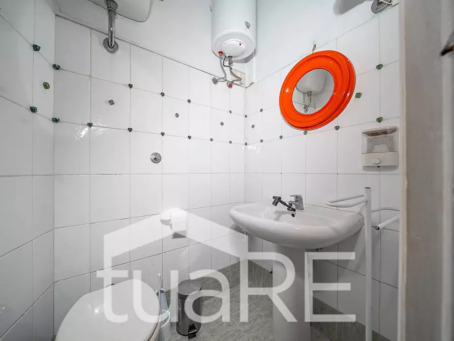 Immagine 10 di Appartamento in vendita  in Via Luigi Bodio a Roma