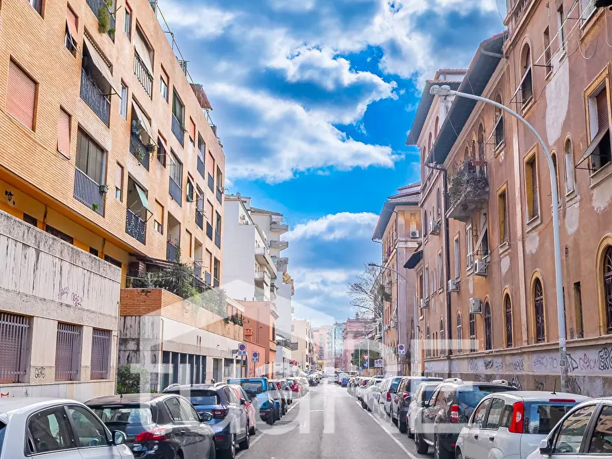 Immagine 16 di Negozio in vendita  in Via Giovanni Da Castel Bolognese a Roma