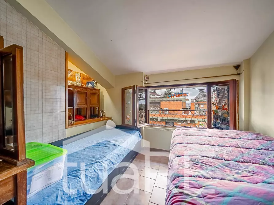 Immagine 2 di Appartamento in vendita  in Via Delle Vigne a Roma