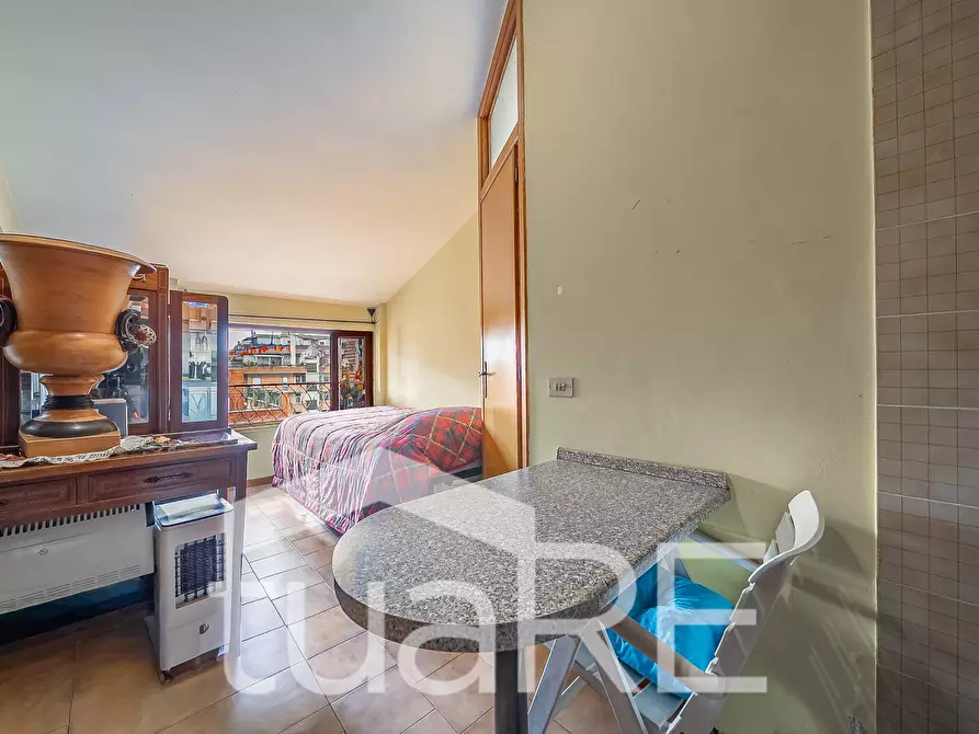 Immagine 4 di Appartamento in vendita  in Via Delle Vigne a Roma