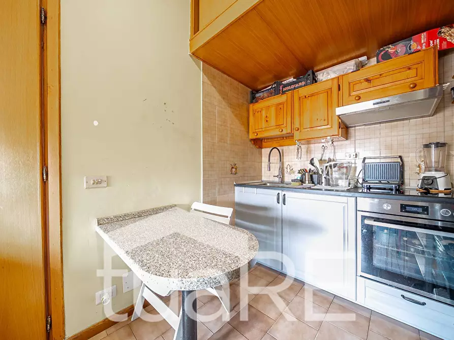 Immagine 5 di Appartamento in vendita  in Via Delle Vigne a Roma