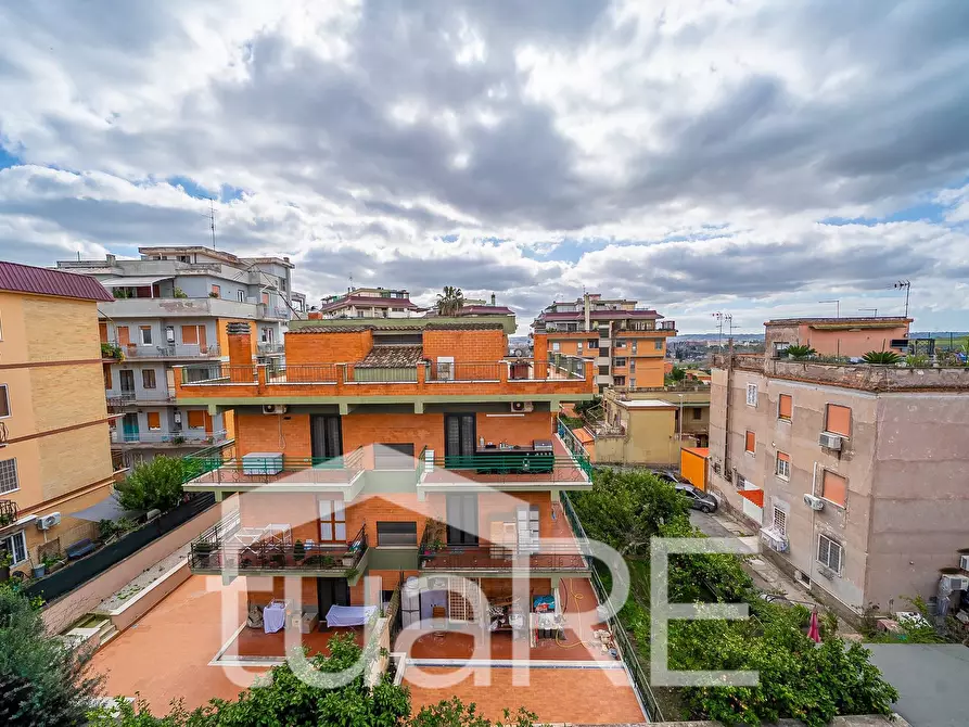 Immagine 13 di Appartamento in vendita  in Via Delle Vigne a Roma