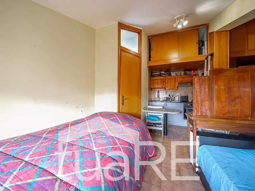 Immagine 17 di Appartamento in vendita  in Via Delle Vigne a Roma