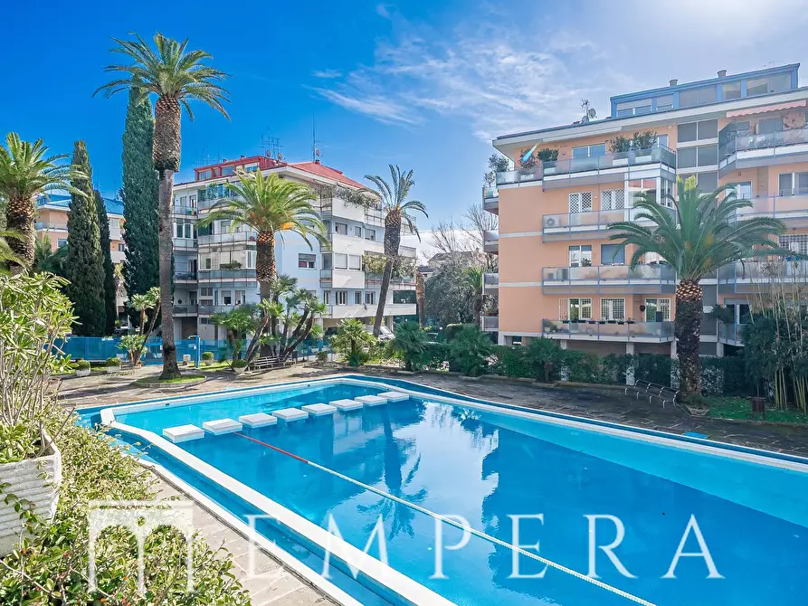 Immagine 19 di Appartamento in vendita  in Via Nemea a Roma