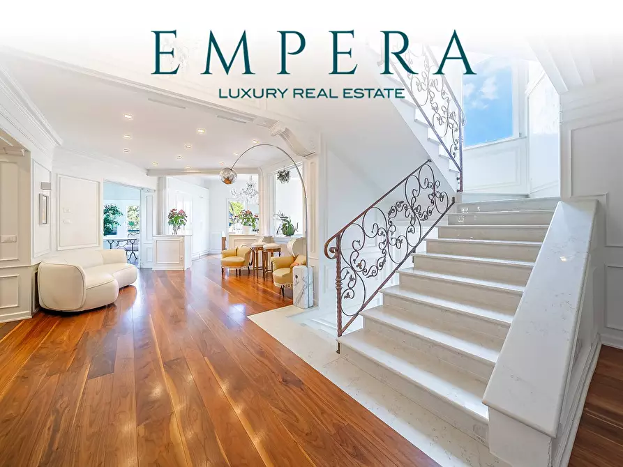 Immagine 1 di Attico in vendita  in Via Giacinta Pezzana a Roma