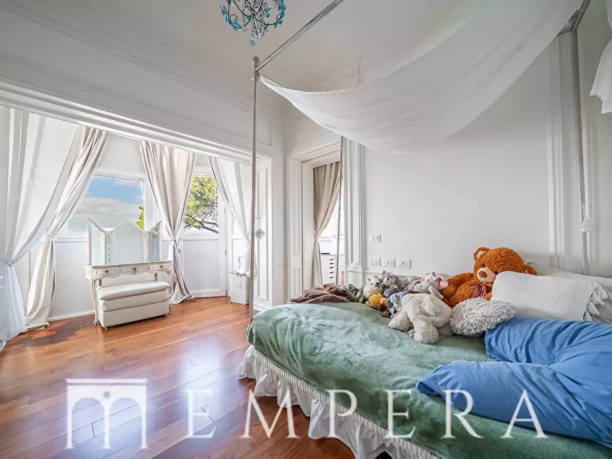 Immagine 11 di Attico in vendita  in Via Giacinta Pezzana a Roma