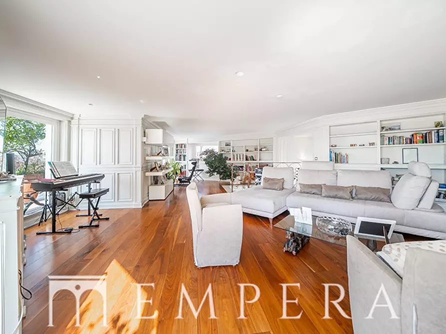 Immagine 13 di Attico in vendita  in Via Giacinta Pezzana a Roma