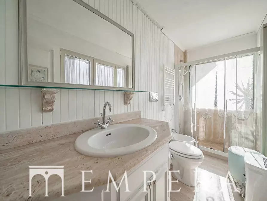 Immagine 24 di Attico in vendita  in Via Giacinta Pezzana a Roma