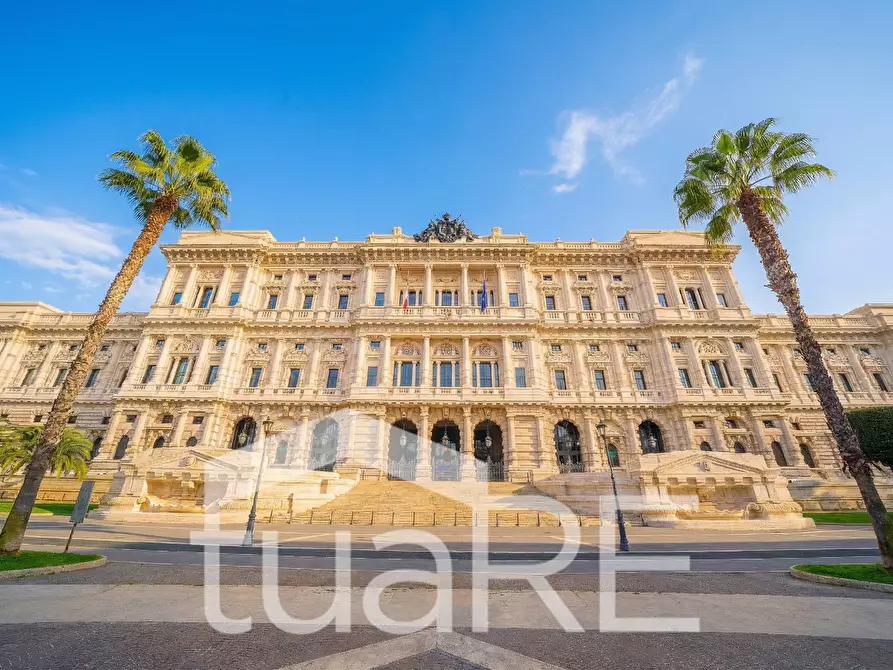 Immagine 7 di Appartamento in vendita  in Via Tacito a Roma