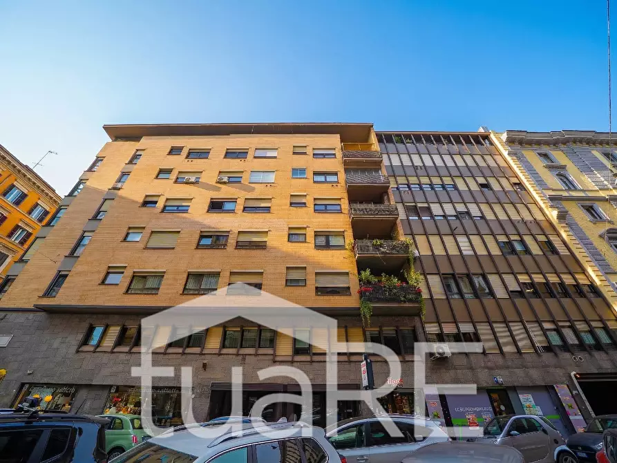 Immagine 10 di Appartamento in vendita  in Via Tacito a Roma