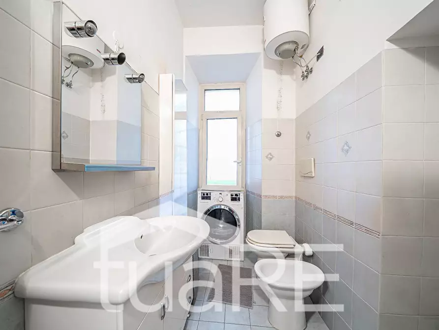 Immagine 8 di Appartamento in vendita  in Viale Del Vignola a Roma